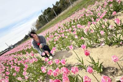 Picture of Vicky in a field of tulips